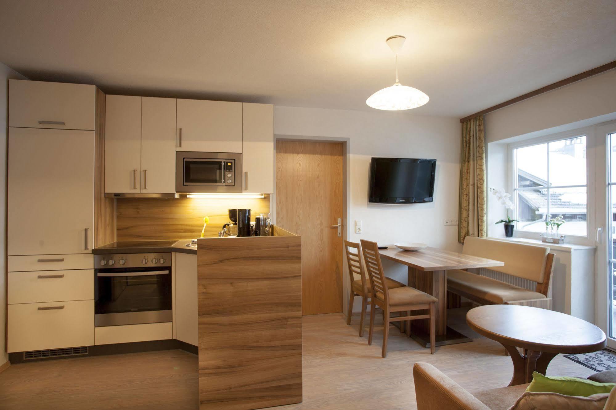Aparthotel Alpenhof Waengle Reutte Zewnętrze zdjęcie