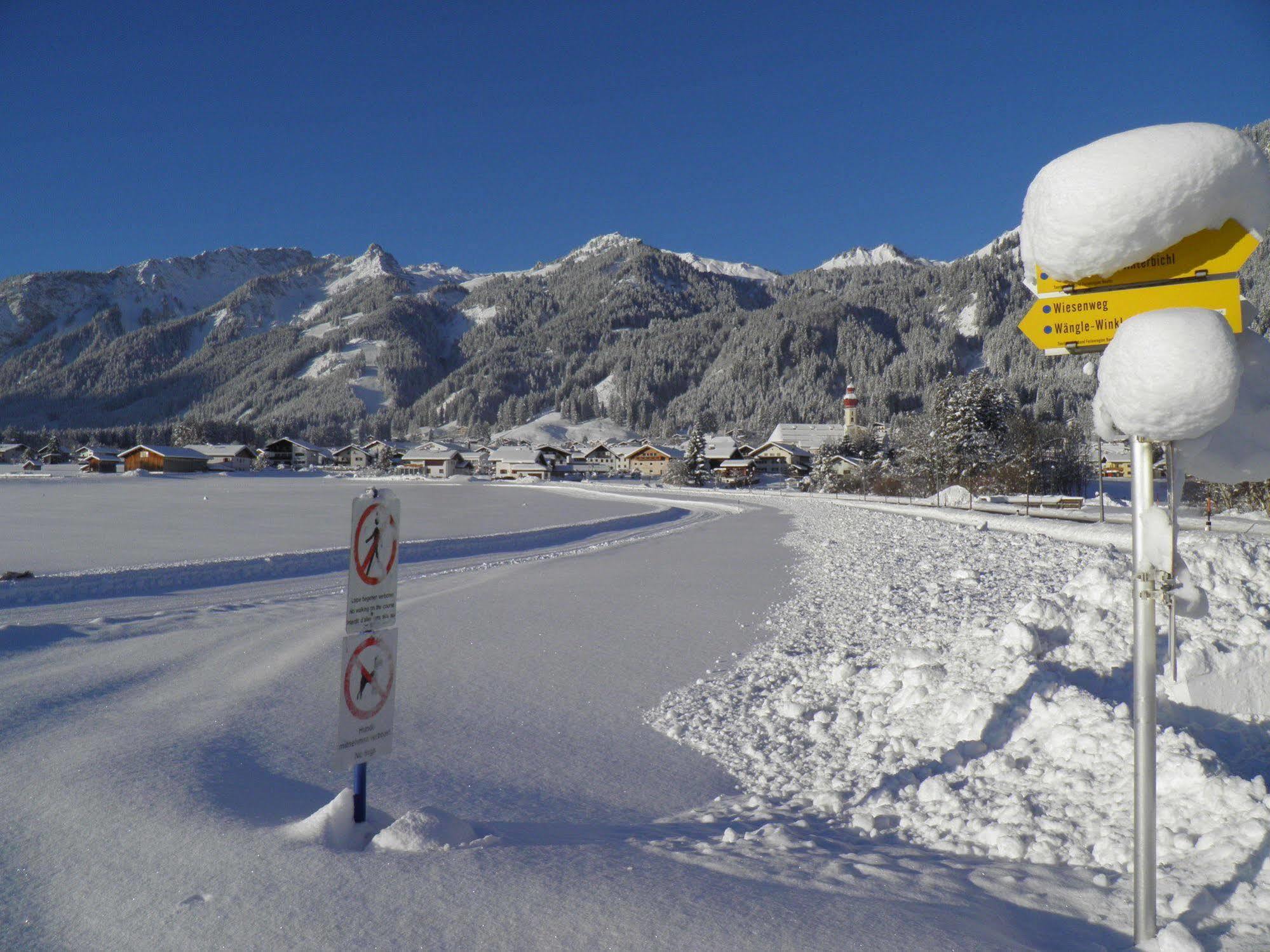 Aparthotel Alpenhof Waengle Reutte Zewnętrze zdjęcie